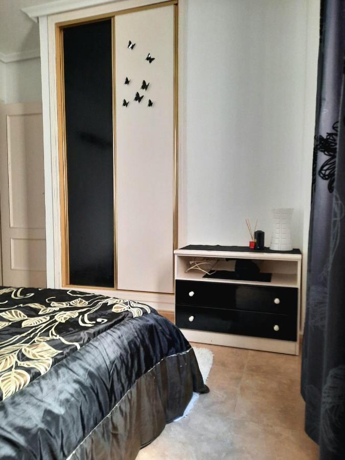 Piso Monika Apartment *